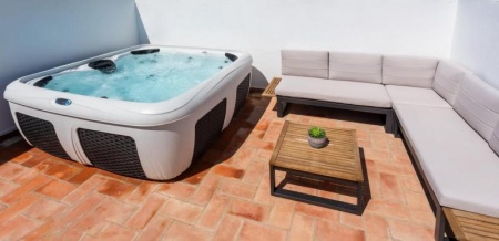 Un stock de plus de 150 spas &agrave; Richwiller, l'assurance du choix parfait